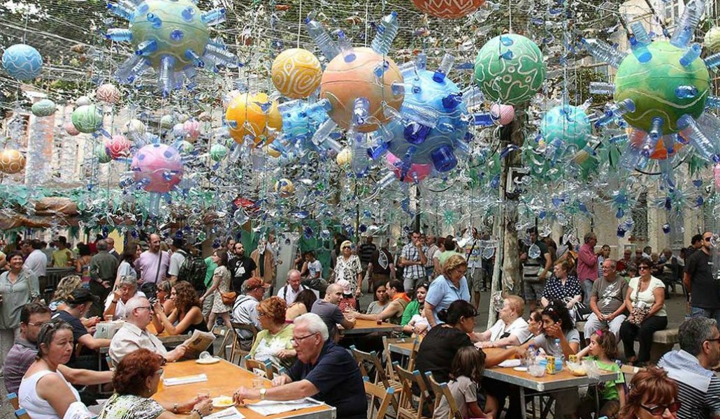 O Guia Completo das Ruas Decoradas das Festas de Sants 2025 1 festa major de sants