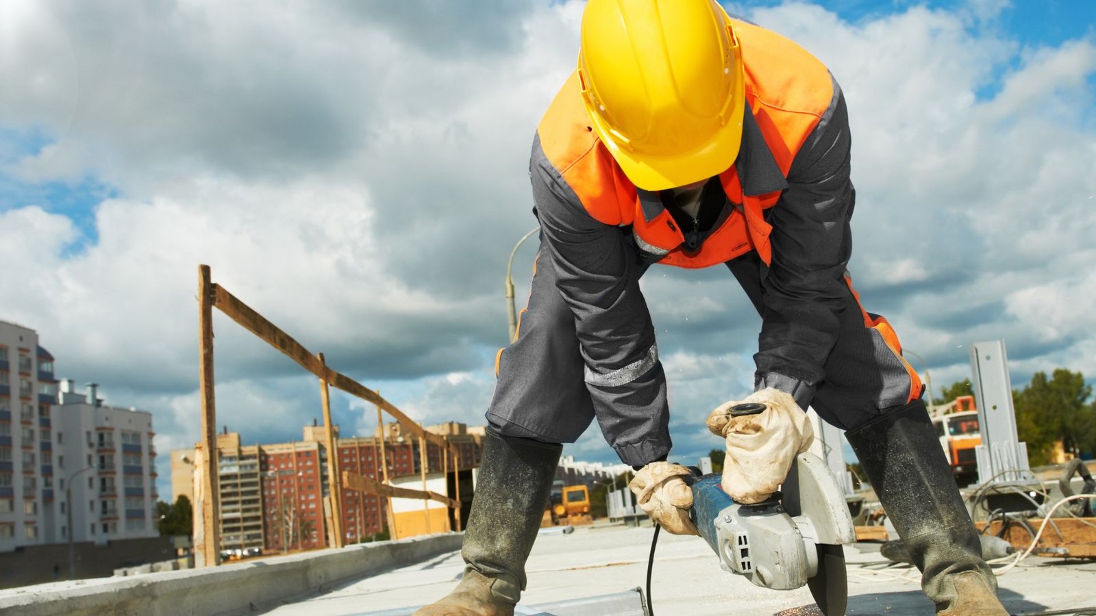 A verdade sobre trabalhar na Espanha com ou sem contrato 1 contrato espanha