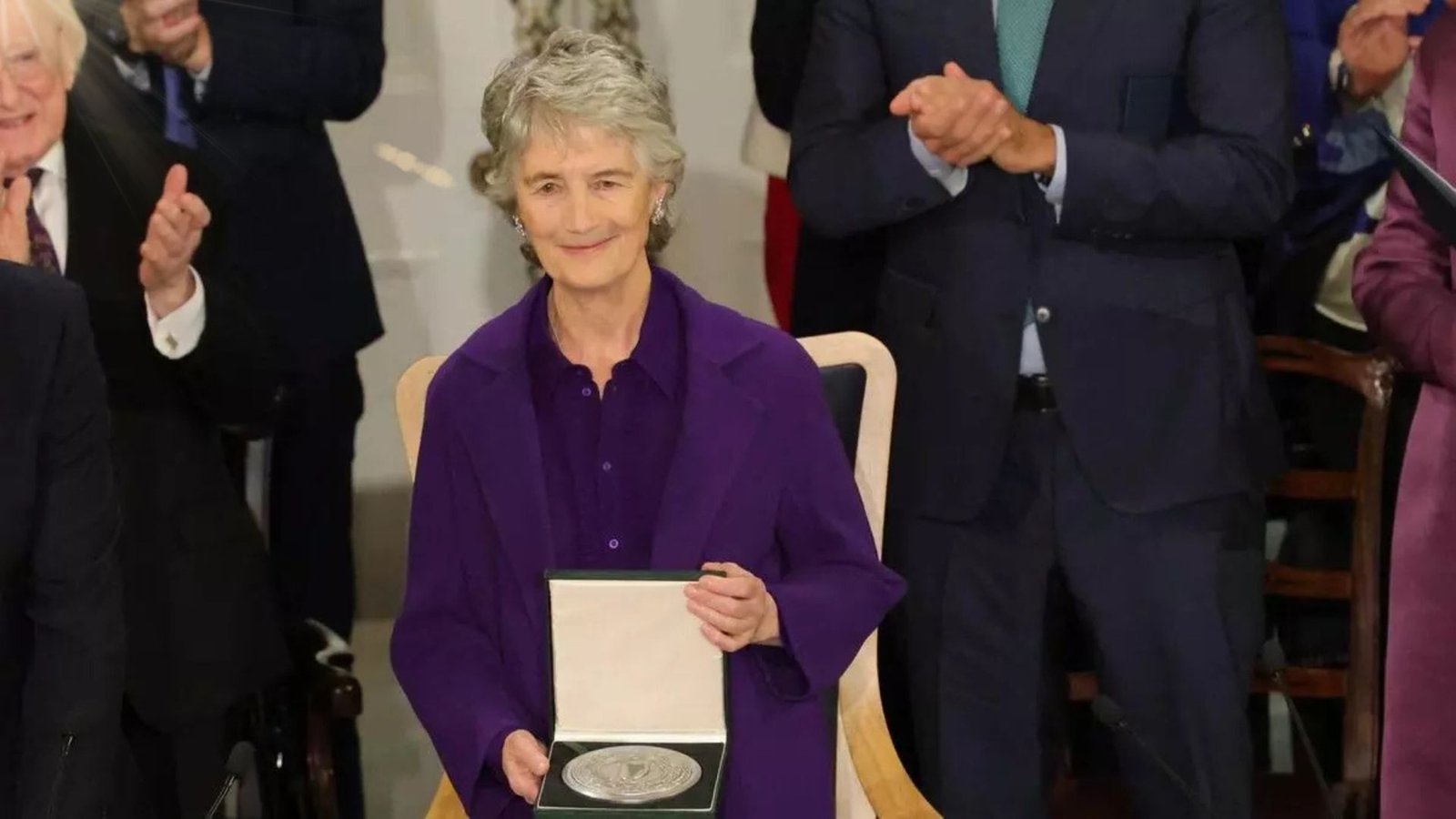 Catherine Connolly assume a presidência da Irlanda em cerimônia no Castelo de Dublin 1 irlanda-presidente