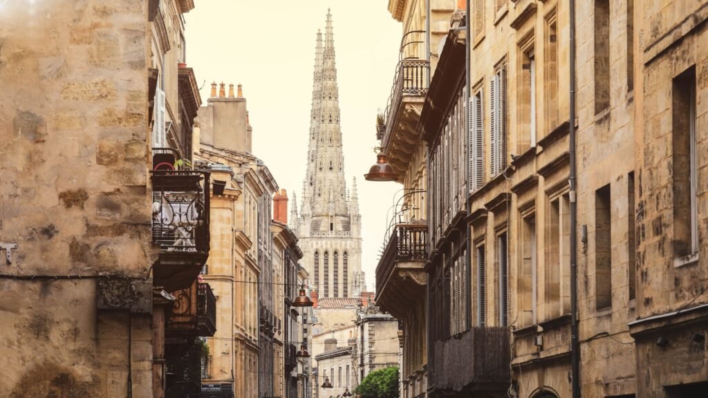 Como Funciona a Ajuda do Governo Francês e Quem Pode Receber 3 franca