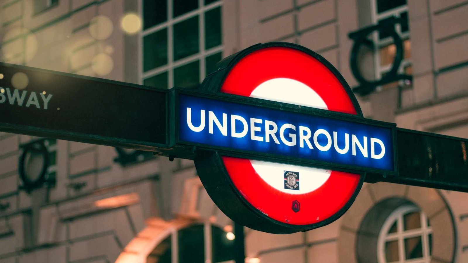 Organize-Sua-Proxima-Festa-em-uma-Estacao-em-Londres